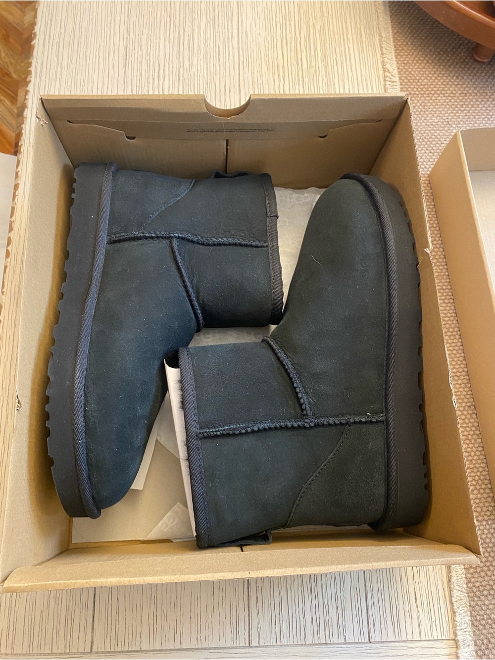 Ugg classic mini ll short Black Suede Boot NEW Womens size 9 - Picture 8 of 8